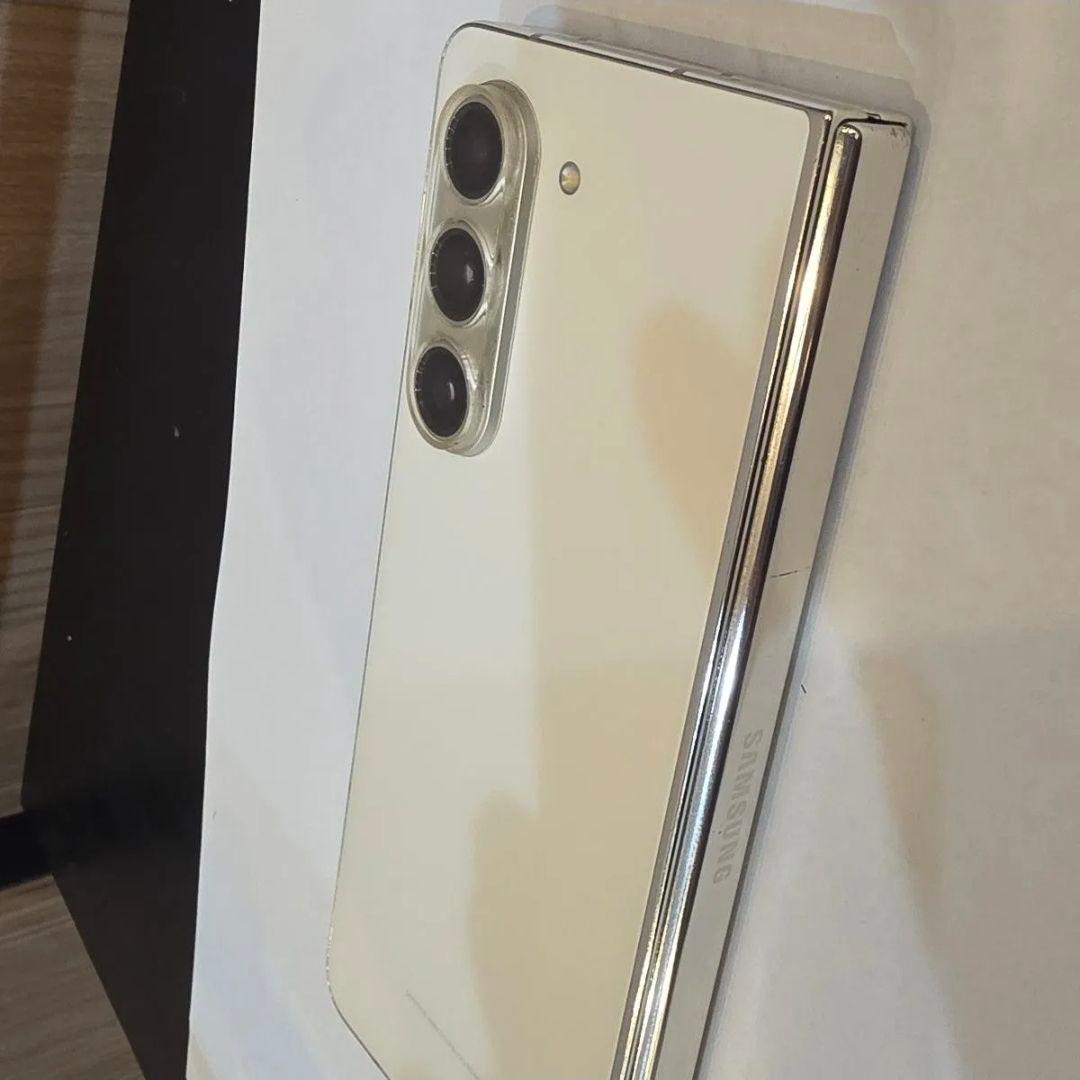 値下げ　Galaxy z fold 5 512GB 中古品 SIMフリー 韓国版