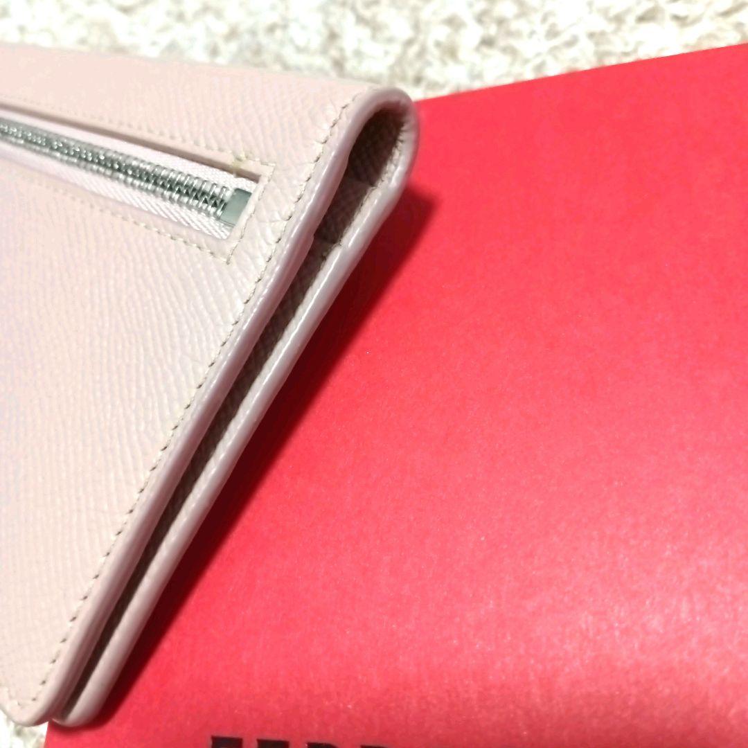 【人気】【未使用品】フェラガモ　ガンチーニ　カードウォレット　長財布