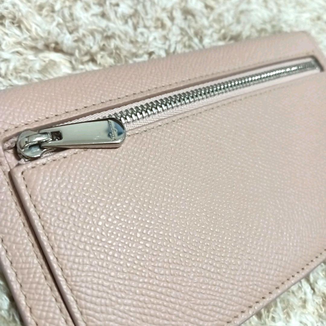 【人気】【未使用品】フェラガモ　ガンチーニ　カードウォレット　長財布