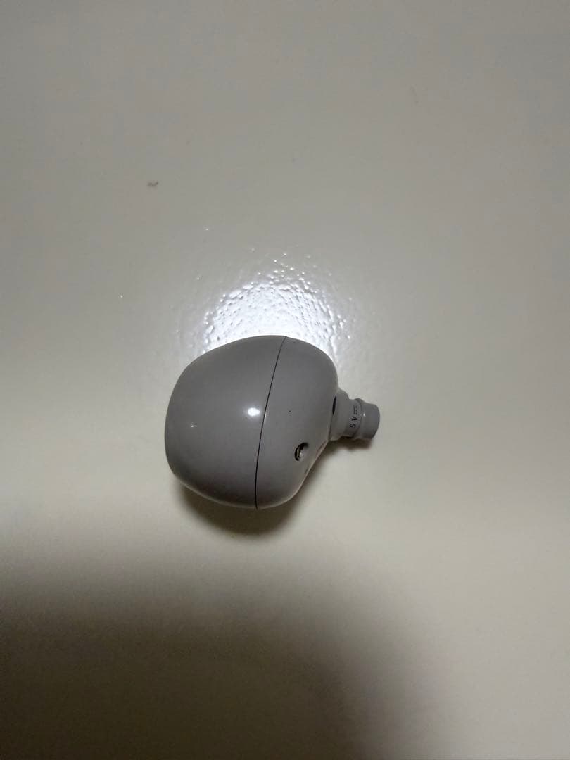 SONY wf-1000xm5 R側グレー L側黒