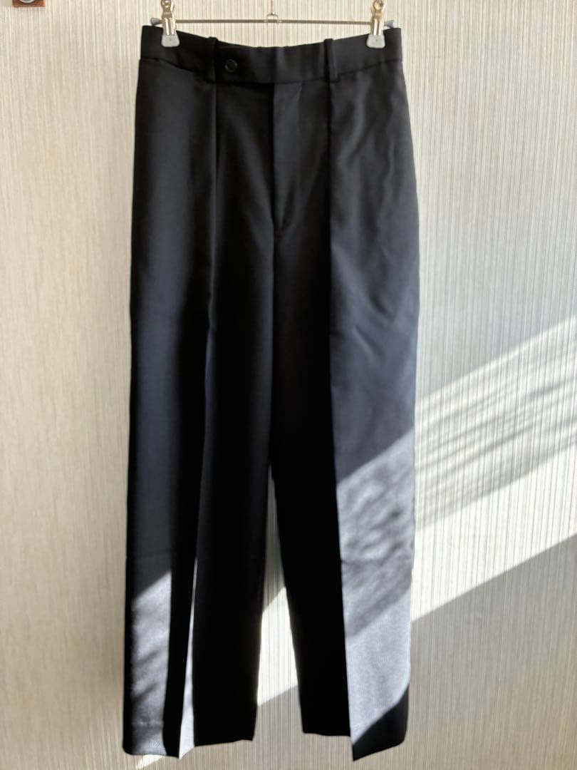 スーツ markaware classic fit trousers