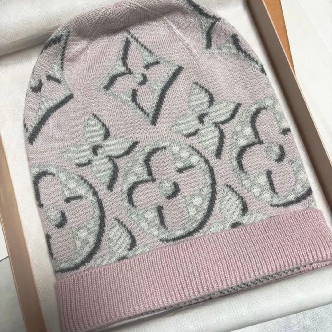 takashiさま専用　ピンク ロゴパターン ニット帽