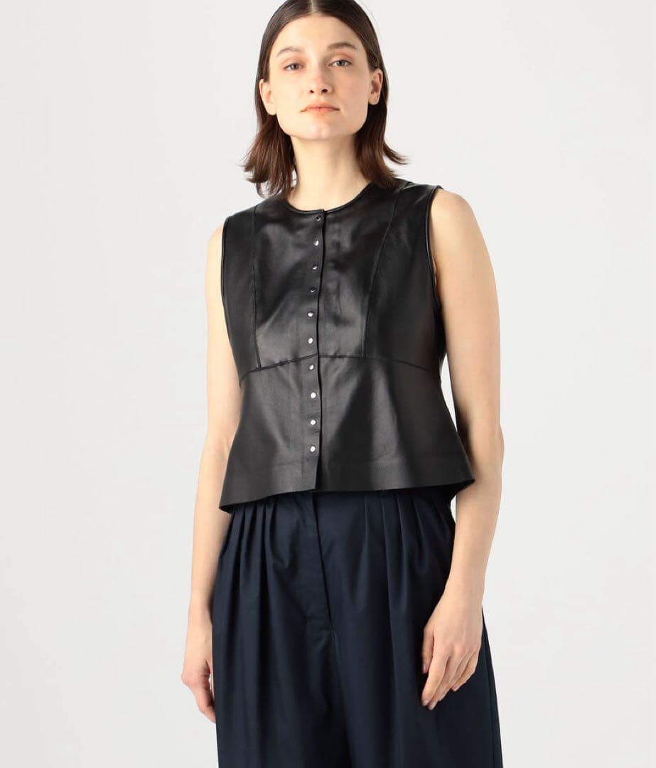 bacca ソフトシープレザー　ペプラムベスト