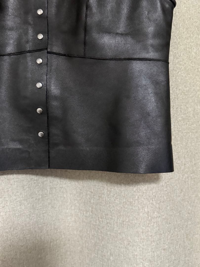 bacca ソフトシープレザー　ペプラムベスト