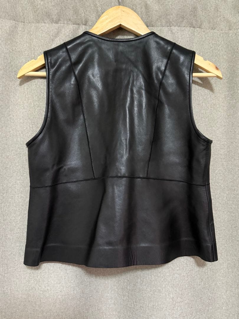 bacca ソフトシープレザー　ペプラムベスト