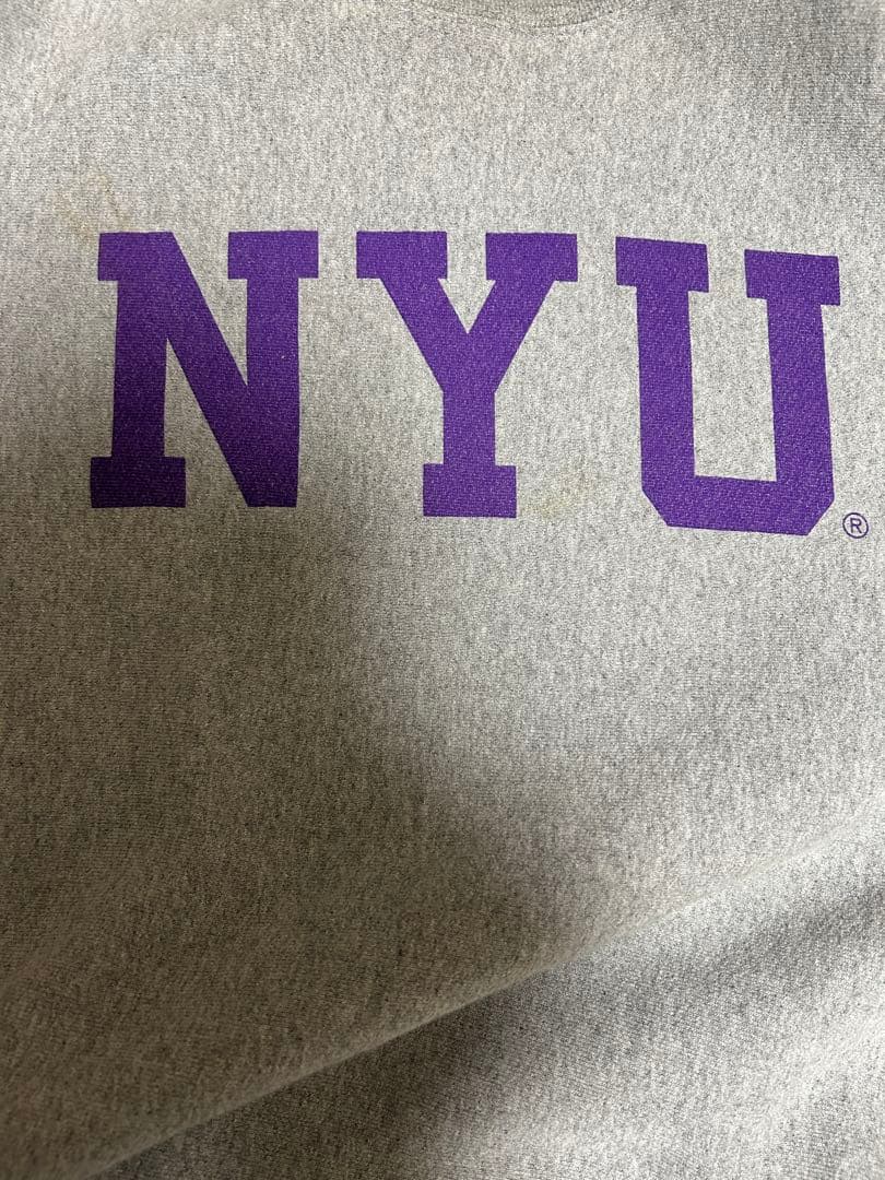 Champion リバースウィーブ NYU カレッジロゴ スウェット グレー