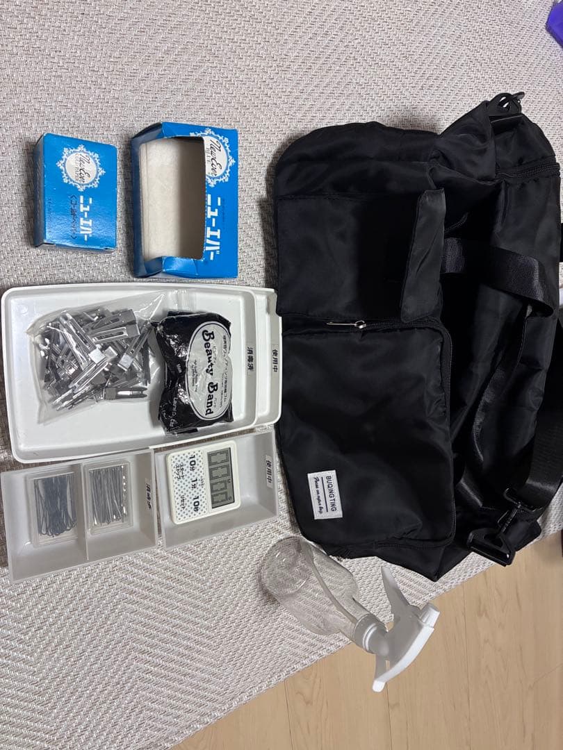 ウィッグ2体とスタイリング用具セット