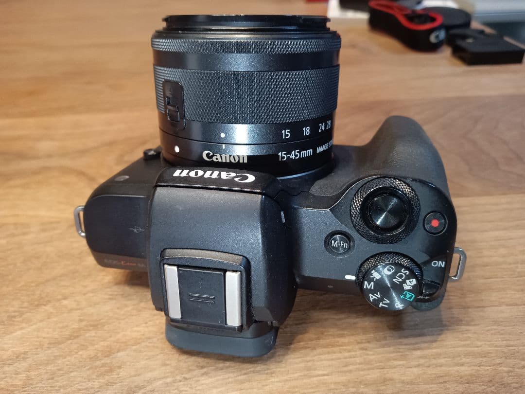 【センサー清掃済み】Canon EOS Kiss M 標準レンズキット【保証付】