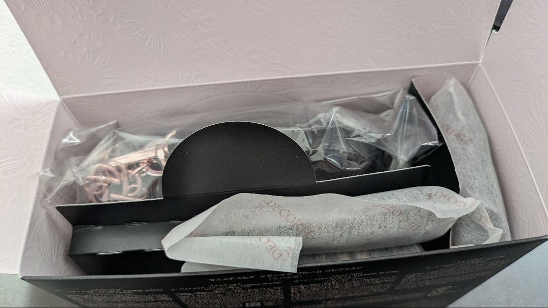 DECORTÉ Eternal Bloom Collection