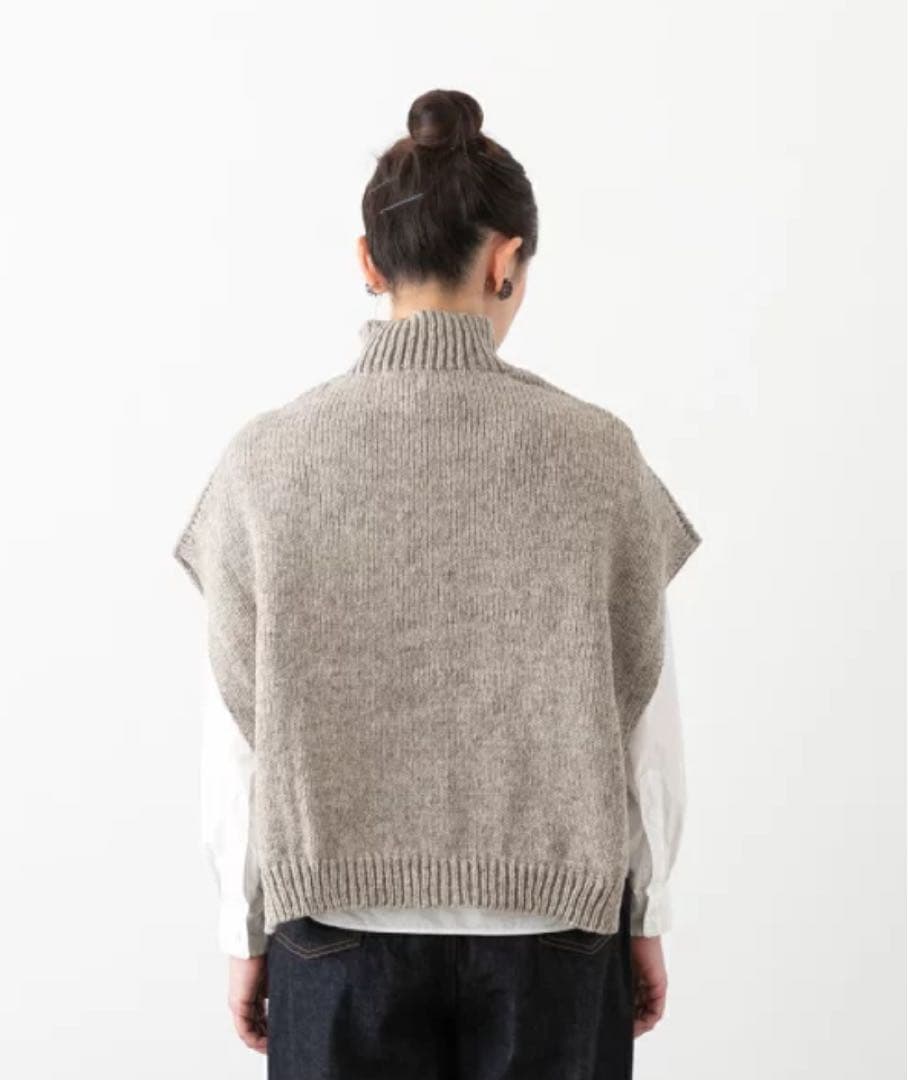 【さらこ】utilite ユティリテ ペルーニットベスト　グレージュ