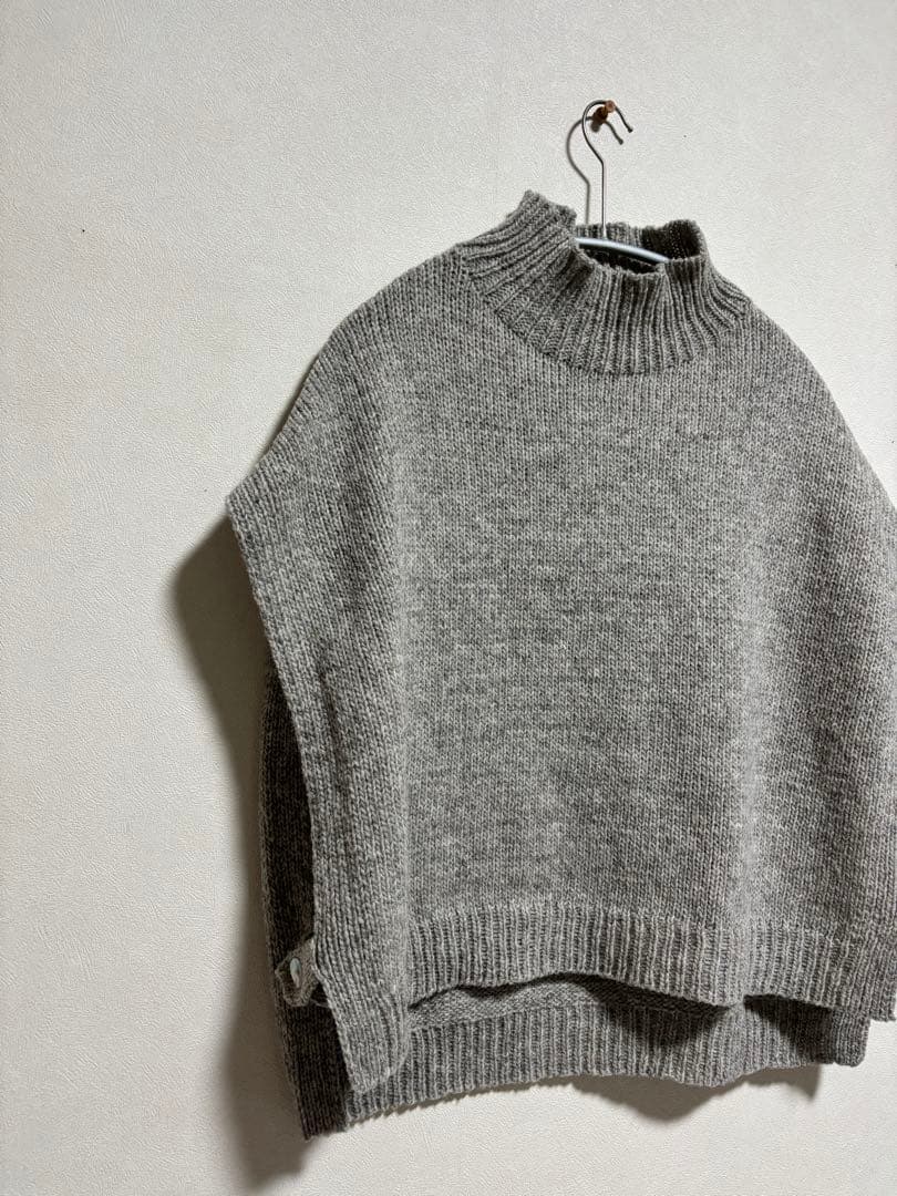 【さらこ】utilite ユティリテ ペルーニットベスト　グレージュ