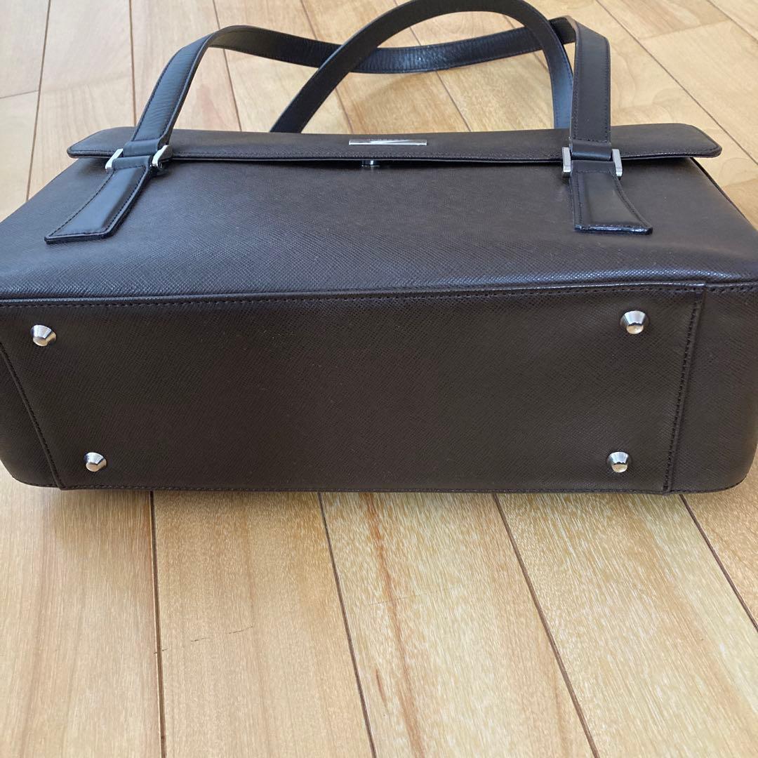 BURBERRYダークブラウン バッグ