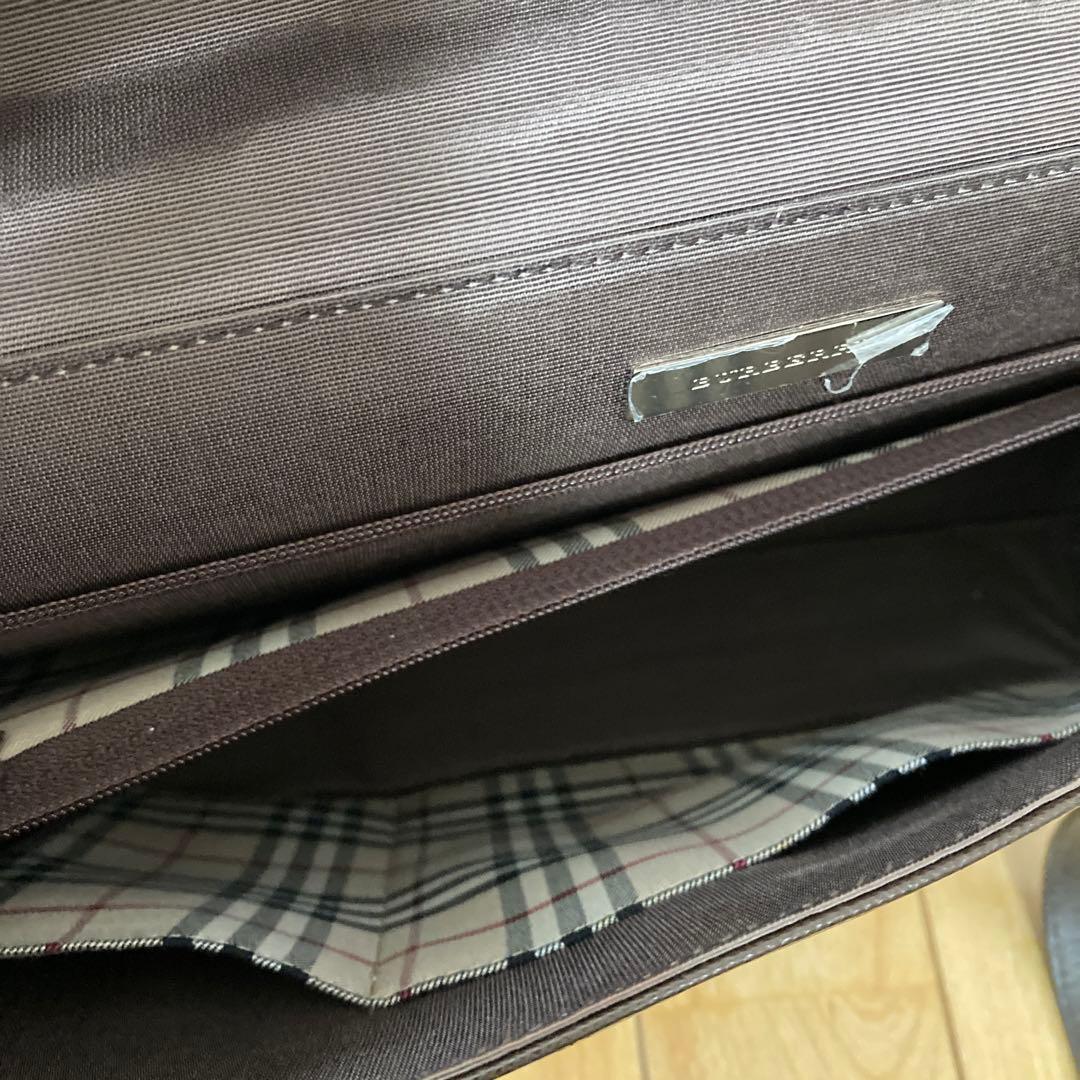 BURBERRYダークブラウン バッグ