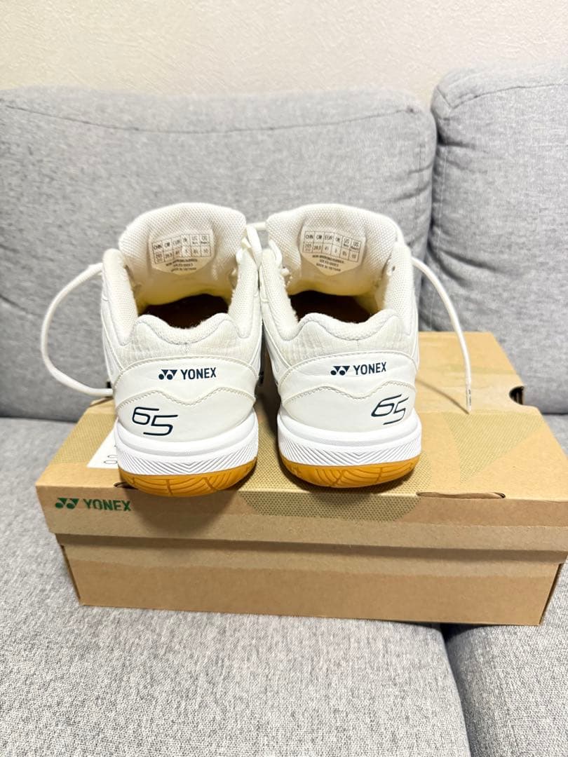 YONEX パワークッション65zホワイト 廃盤人気モデル　26.5cm