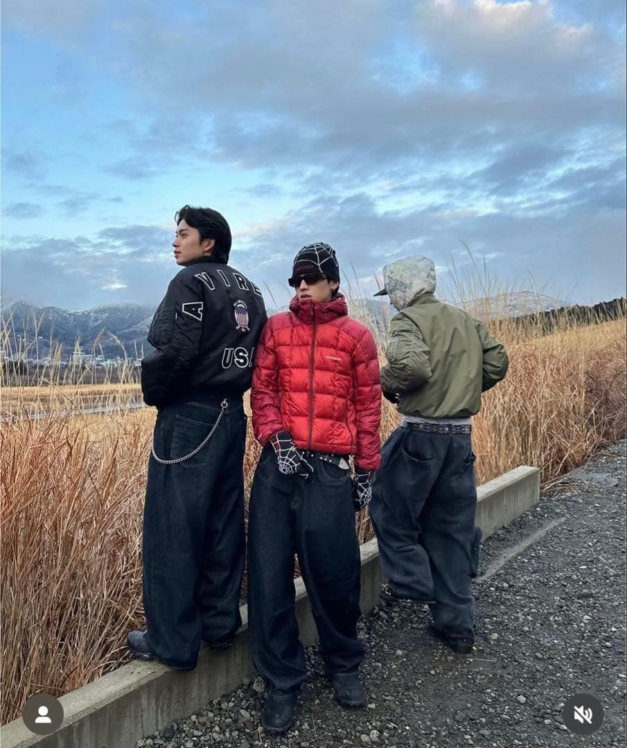 モンベル　スペリオダウン パーカ レッド　M