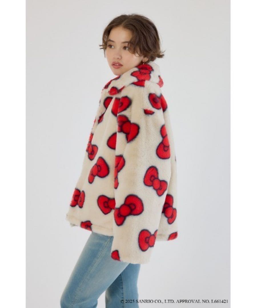 RODEO CROWNS WIDE BOWL KITTYフェイクファーコート