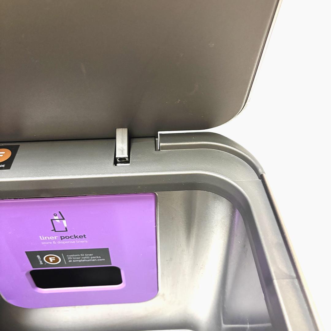 シンプルヒューマン レクタンギュラーステップカン 30L シルバー