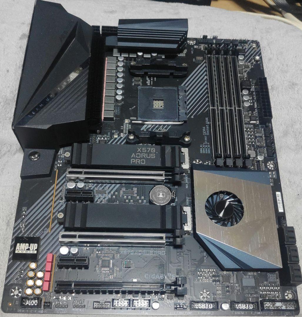 GIGABYTE X570 AORUS PRO ゲーミング マザーボード