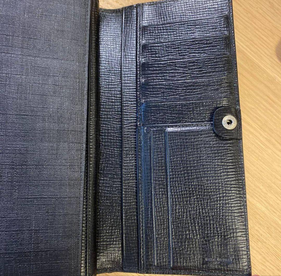 フェンディ　長財布