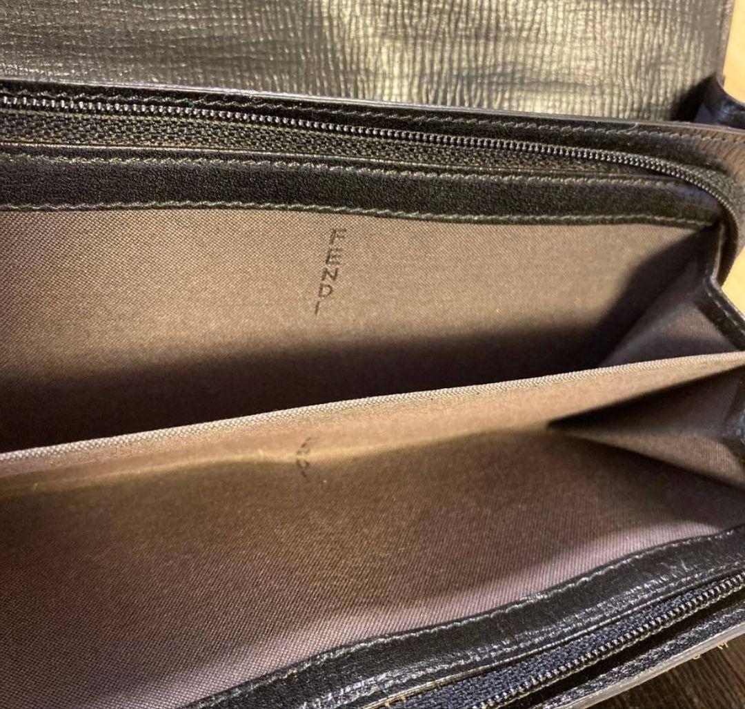 フェンディ　長財布