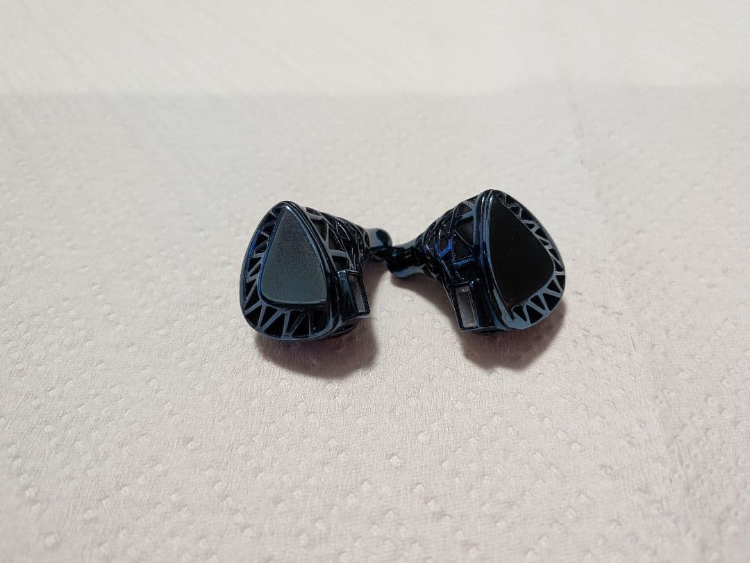 Unique Melody Maven Pro　イヤホン