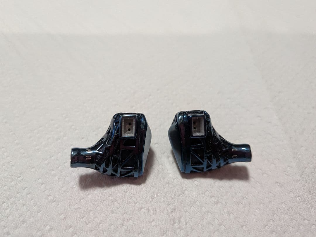 Unique Melody Maven Pro　イヤホン