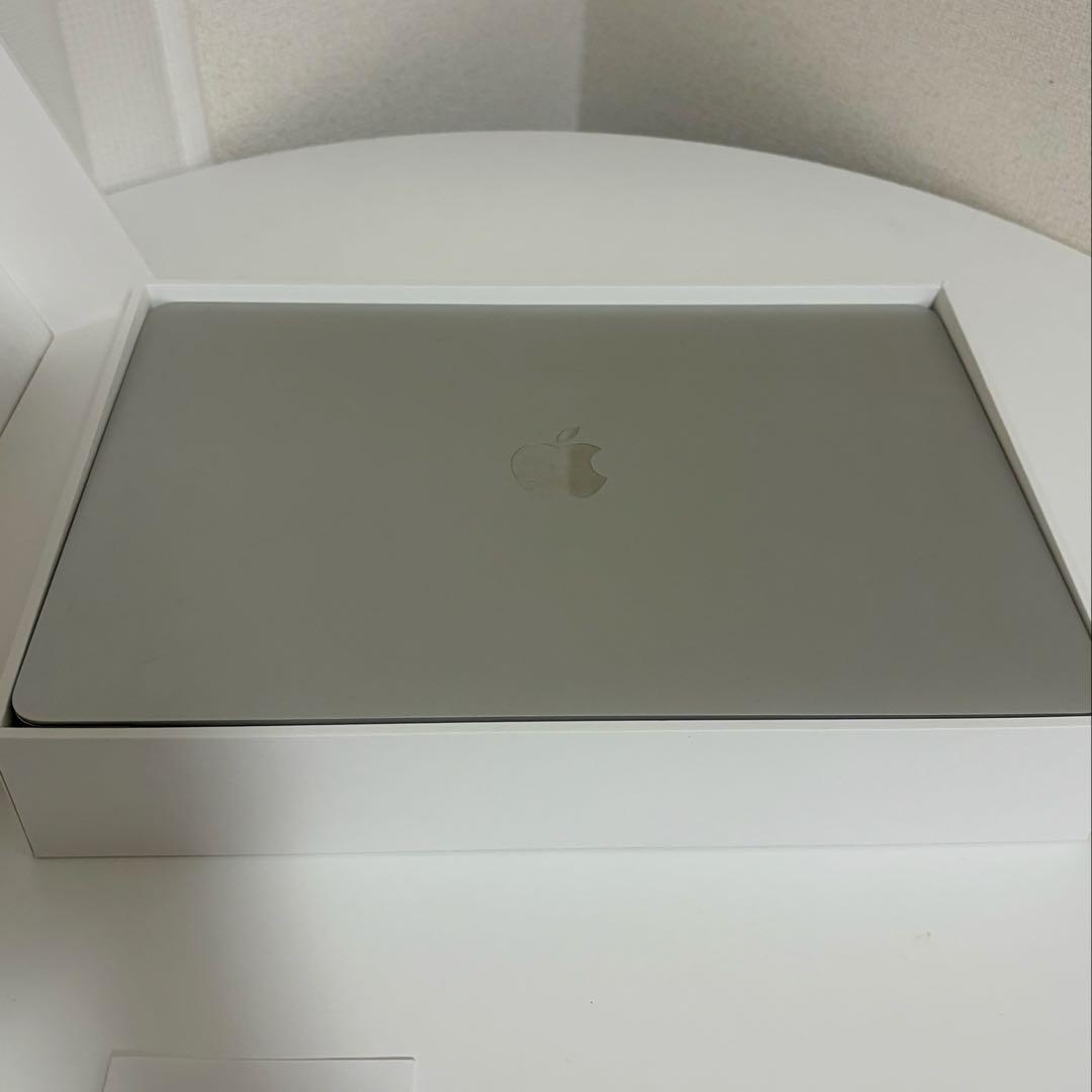 MacBook Air M1 13インチ 8GB 256GB