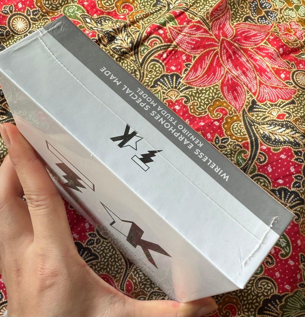 TRUE WIRELESS STEREO EARPHONES 『津田健次郎』