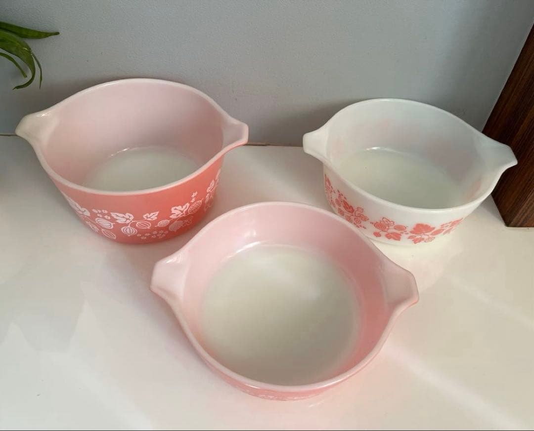 PYREX パイレックス　グースベリー　キャセロール3点　ピンク　耐熱ガラス