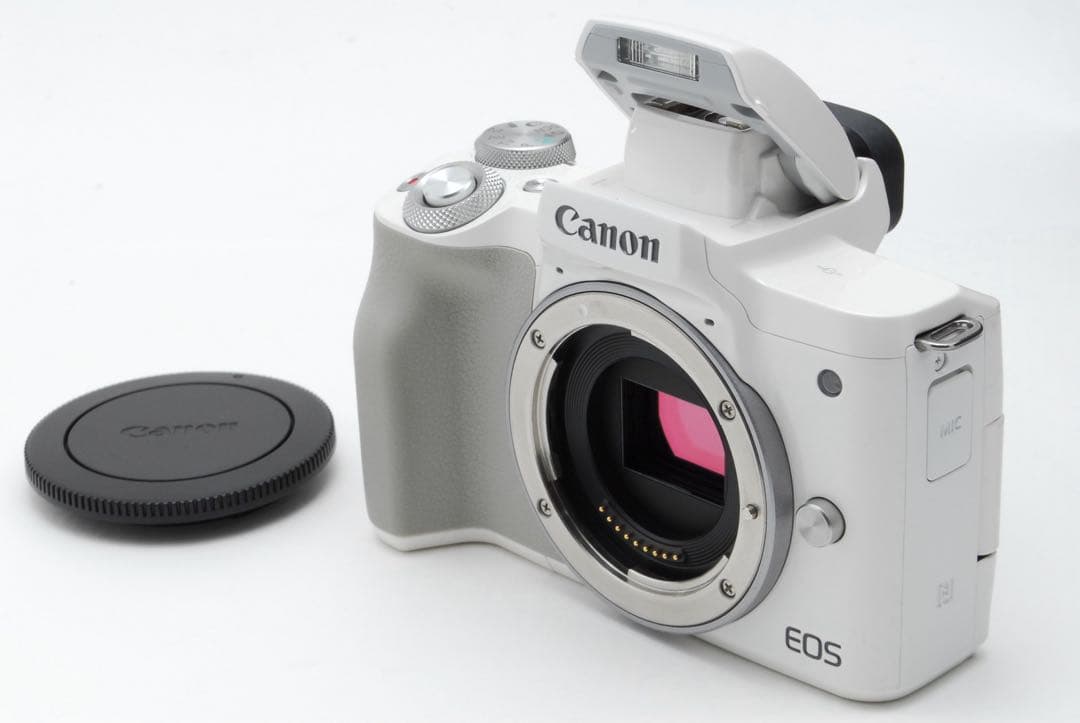 ✨極美品✨キャノン EOS Kiss M❤️高性能ミラーレス！