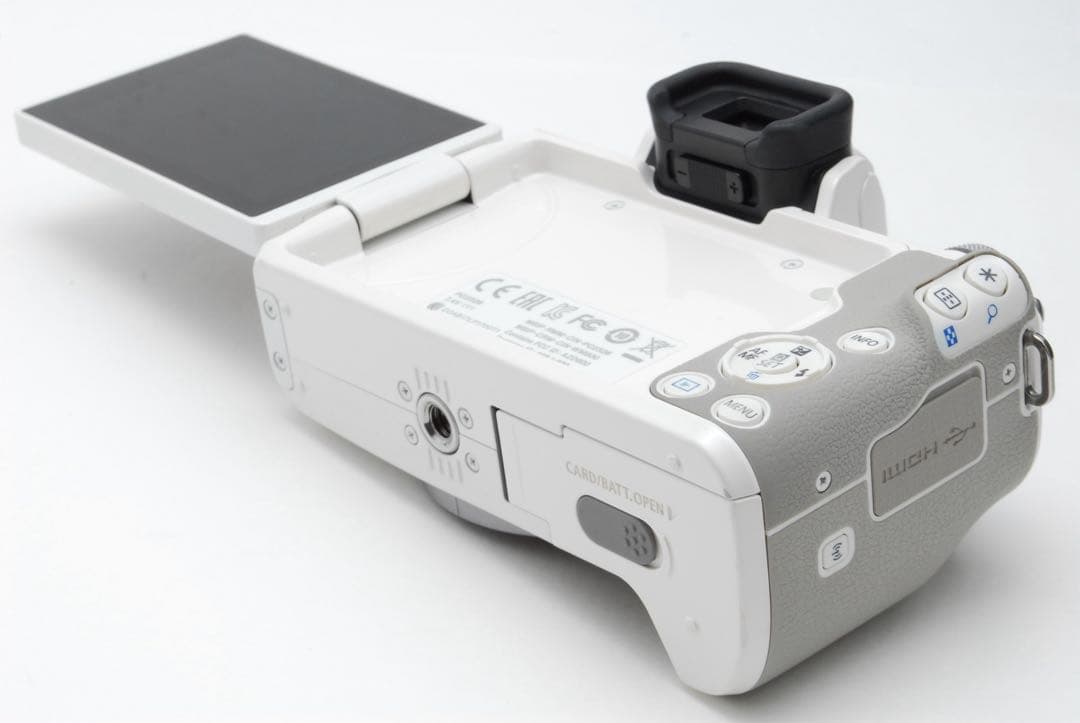 ✨極美品✨キャノン EOS Kiss M❤️高性能ミラーレス！