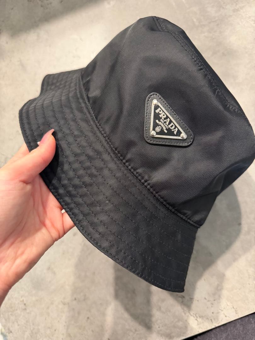 PRADA ブラック バケットハット