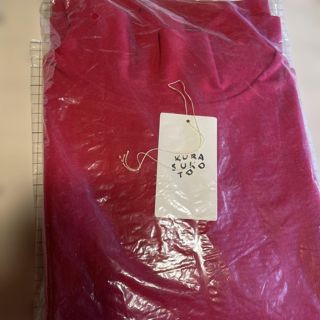 【くらすこと】kurasukoto＋to大人の定番ハイネックプルオーバー赤レッド