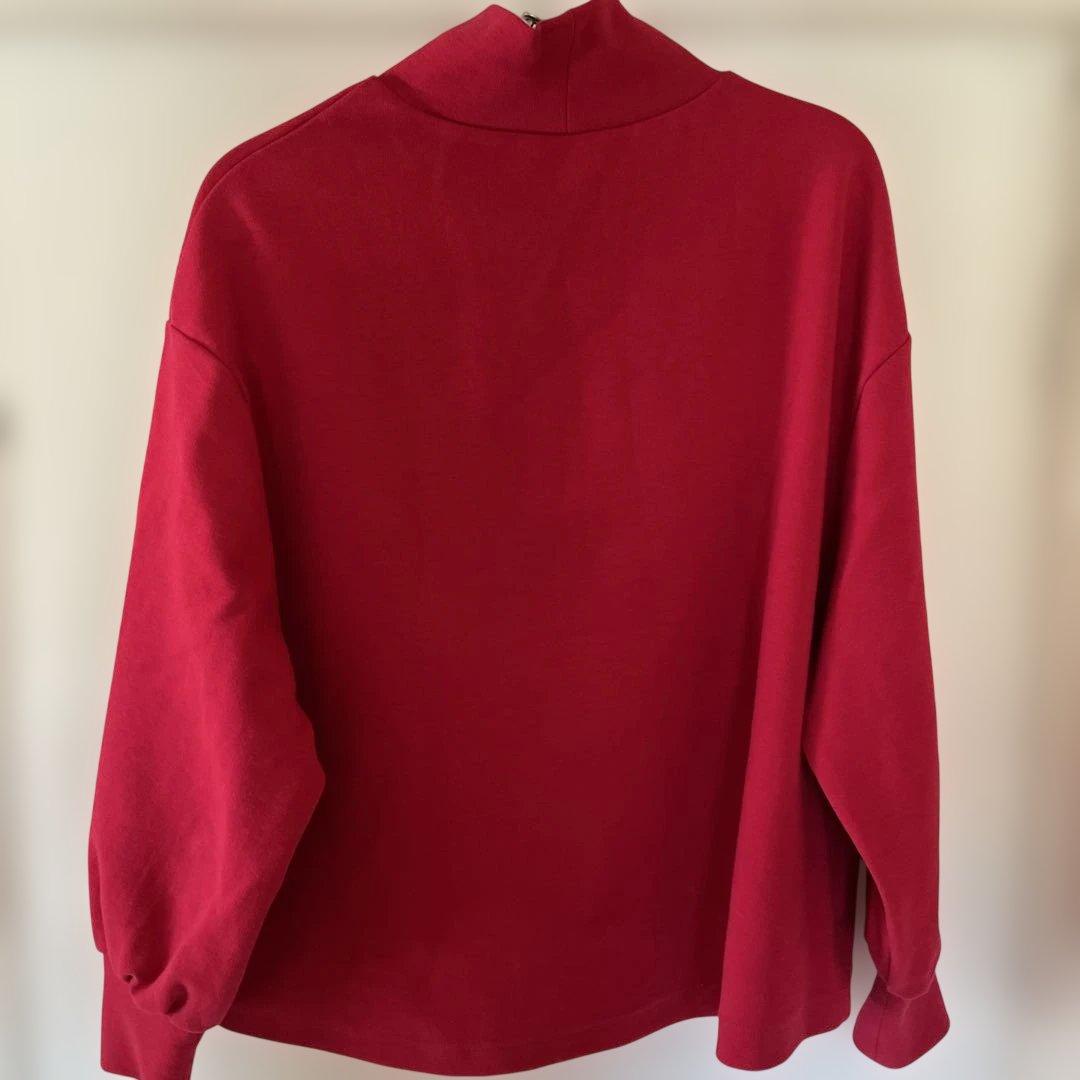 【くらすこと】kurasukoto＋to大人の定番ハイネックプルオーバー赤レッド