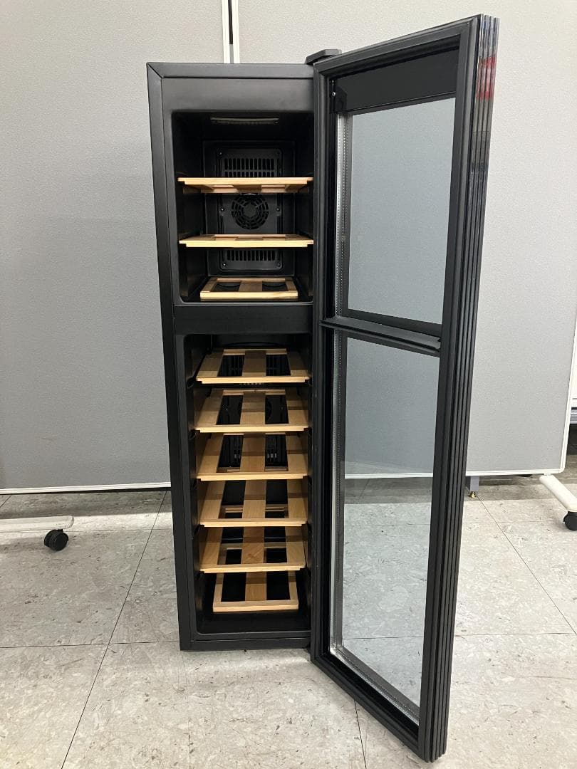 ビズライフ ワインセラー BWC-018P 2018年製