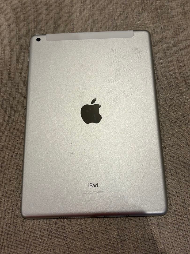 Apple iPad 第9世代　シルバー 本体