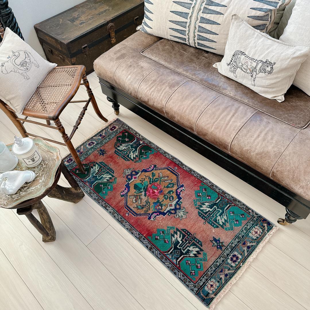 トルコ ヴィンテージラグ A72 人気柄 レア ピンク グリーン パープル