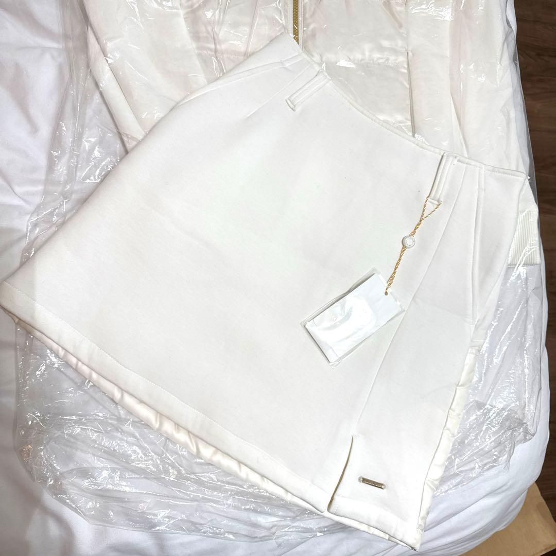 ✨新品未使用タグ付き✨値下げ‼️マークアンドロナ　ダウンスカート38