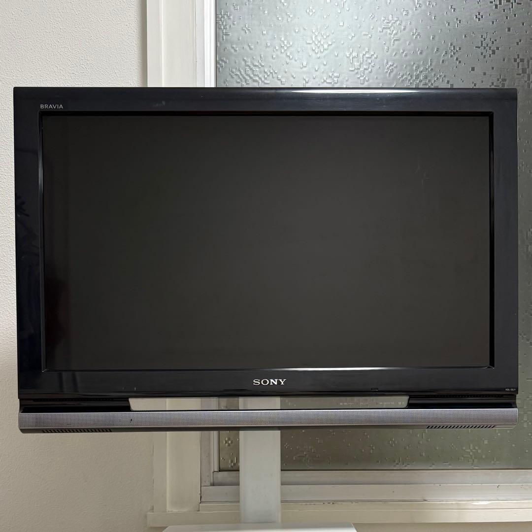 BRAVIA テレビ　32型　台付き