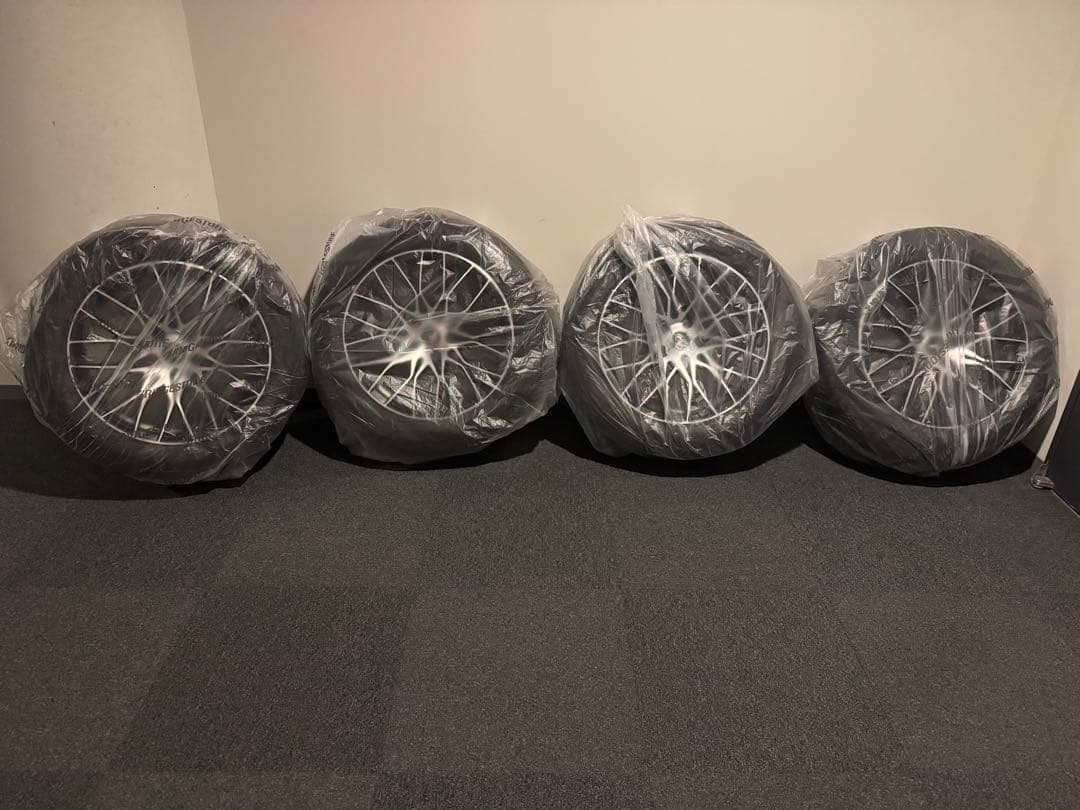 テスラ対応 245/50R18 ミシュランX-ICE ＋ホイール4本