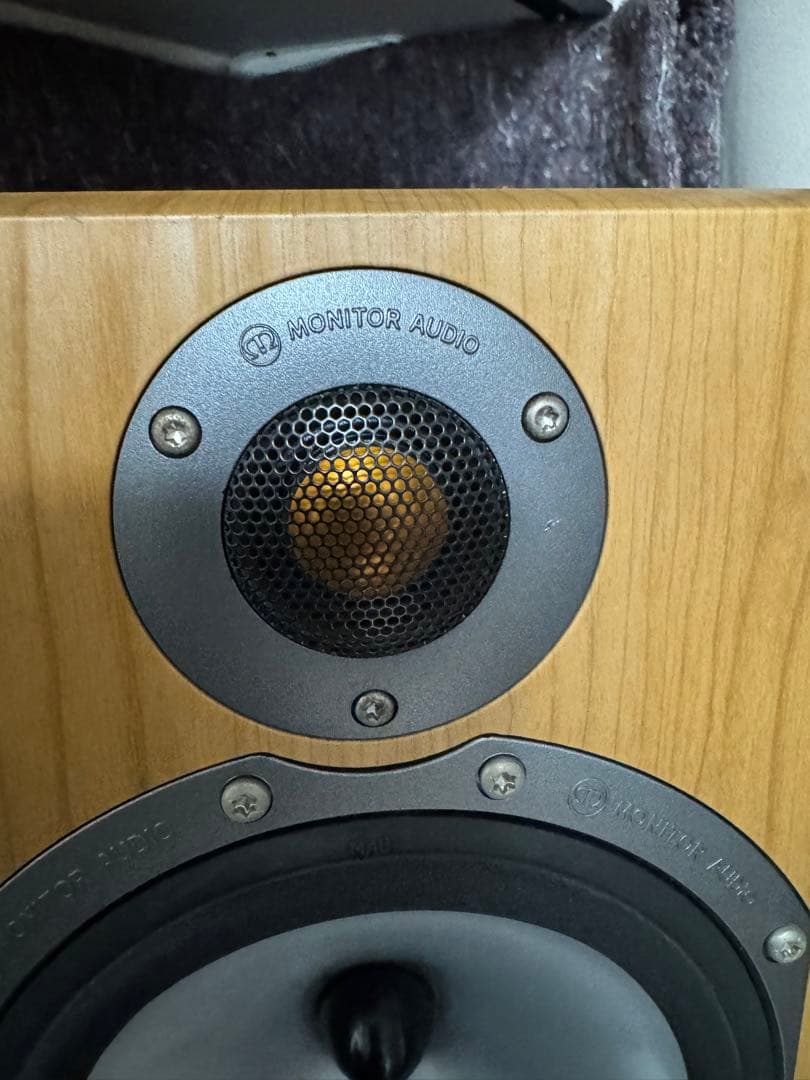 トールボーイ型スピーカーmonitor audio Bronze BR6 1本