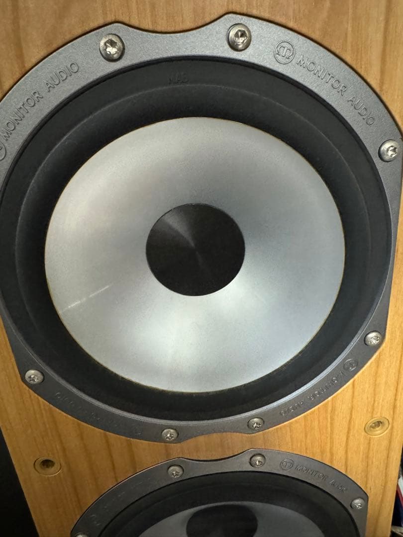 トールボーイ型スピーカーmonitor audio Bronze BR6 1本