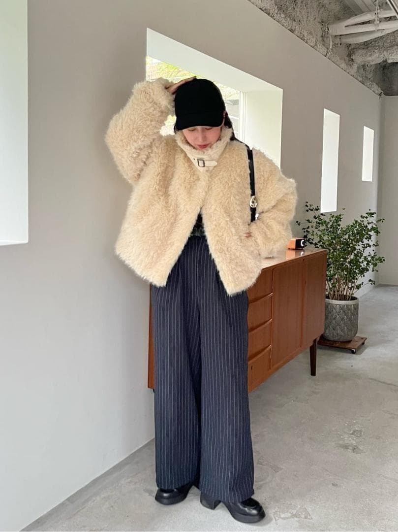 即日発送 入手困難 新品 Kastane カールミドルファーコート アイボリー