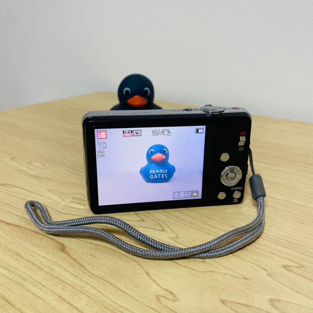 Panasonic DMC-FH8 LUMIX デジタルカメラ