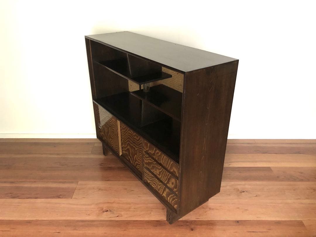 【メンテ済】小降りなビンテージの収納棚　サイドボード　本棚　食器棚