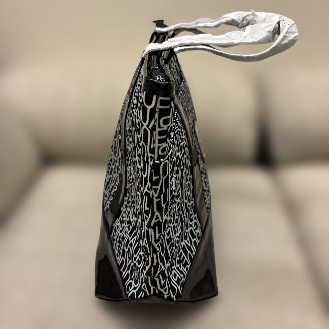 【未使用】1piu1uguale3 ミドルボストンロゴ