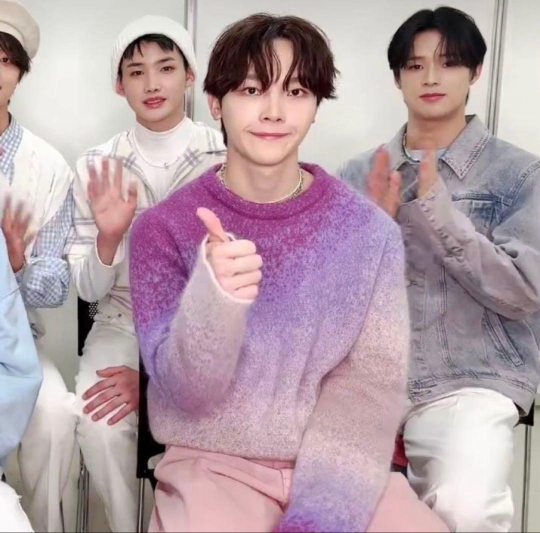 ERL 22AW gradient mohair sweaterアイドル多数着用