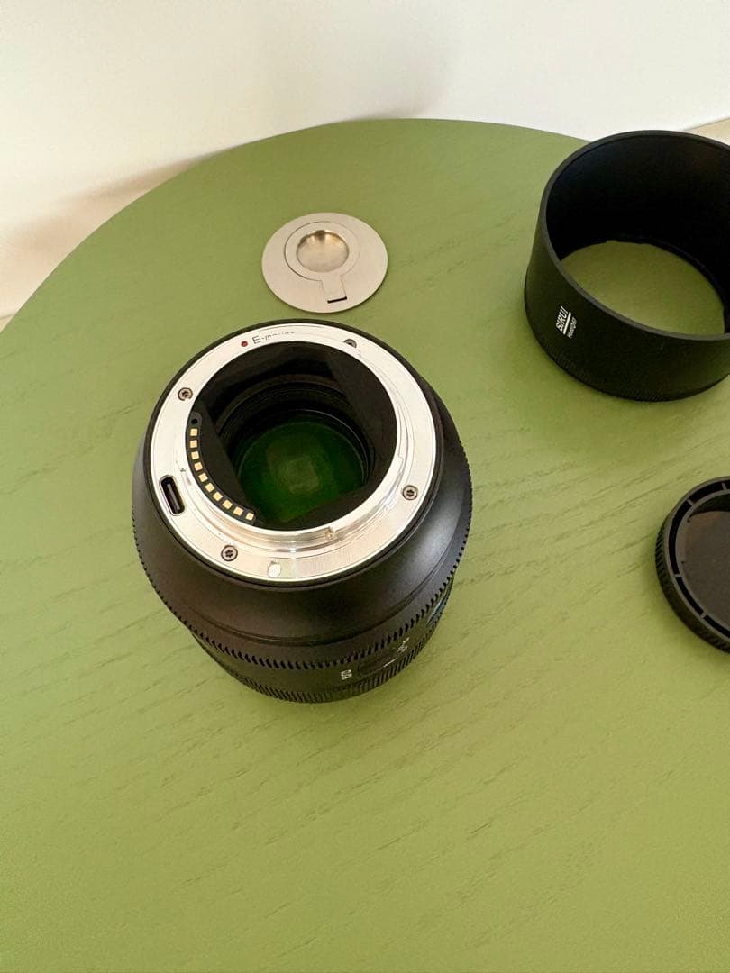 SIRUI AURORA Series 85mm F1.4 Eマウント