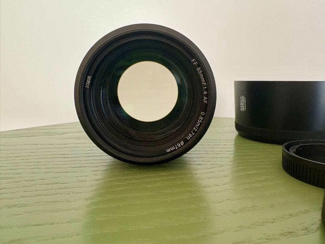 SIRUI AURORA Series 85mm F1.4 Eマウント