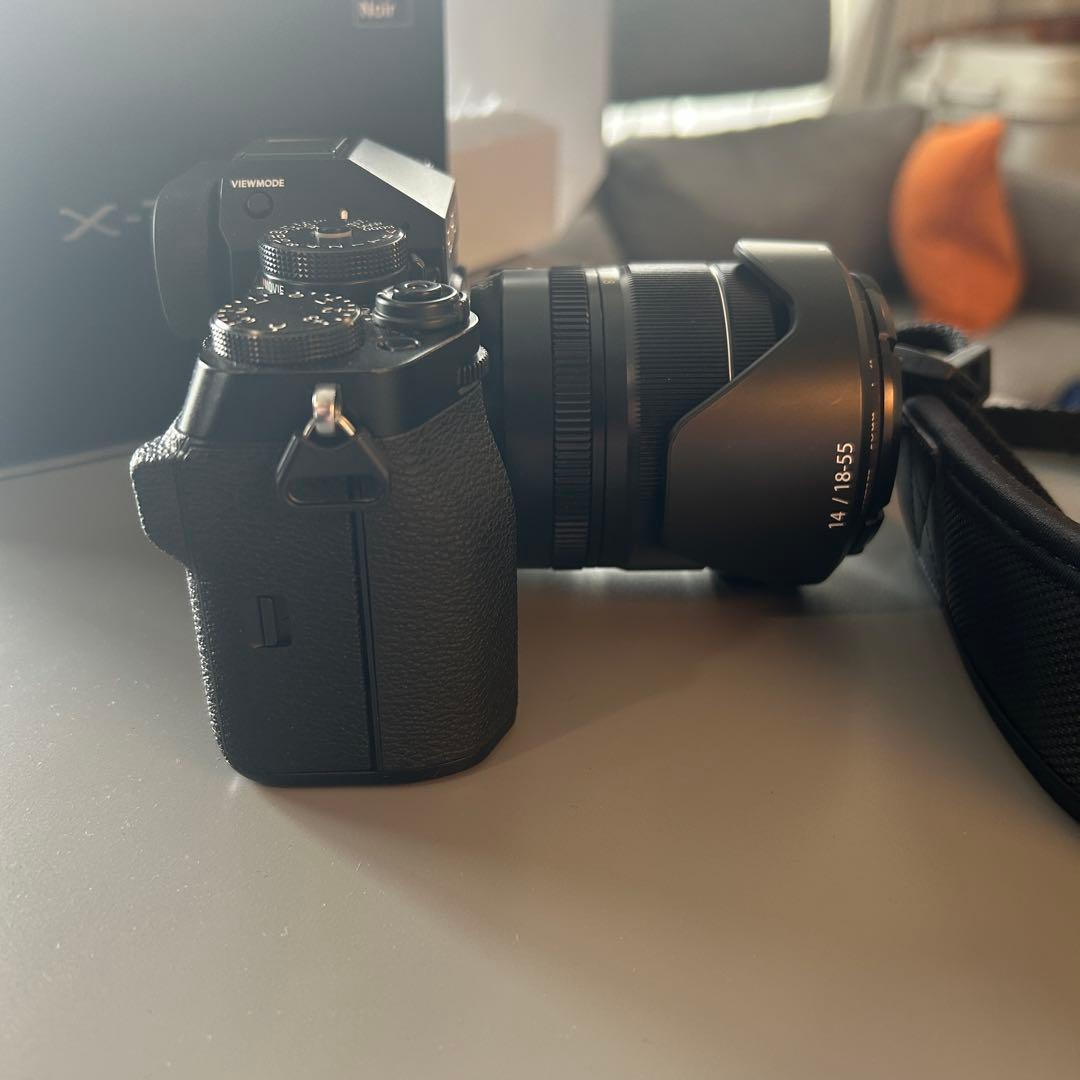 ひろ　FUJIFILM X-T5 ミラーレス一眼 x XF18-55